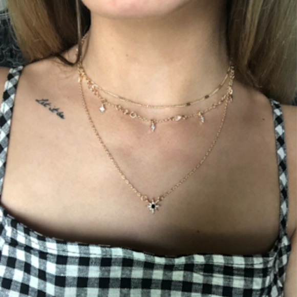 Dainty Star Charm Layered Gold Necklace - Picture 5 of 7